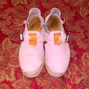 Sundance shoes size 37